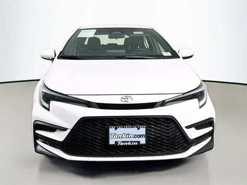 Used 2024 Toyota Corolla SE image 2
