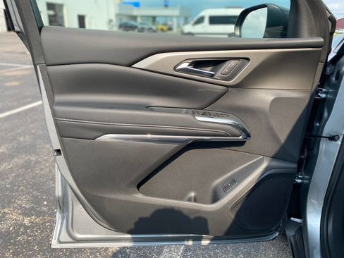 New 2026 Chevrolet Traverse LT w/ LPO, Floor Liner Package AWD/4WD image 19