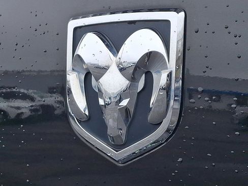 Used 2018 RAM 2500 Big Horn image 24