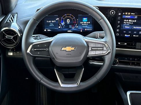 Used 2026 Chevrolet Equinox LT image 22