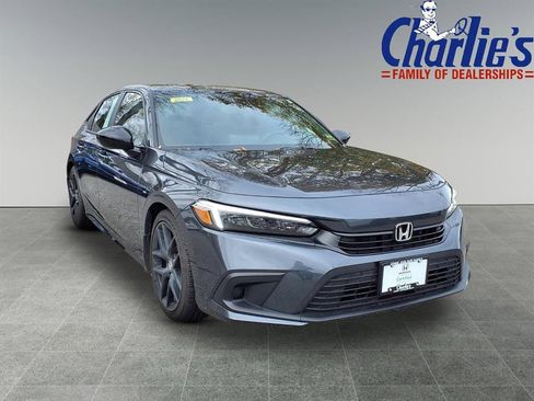 Used 2024 Honda Civic Sport image 3