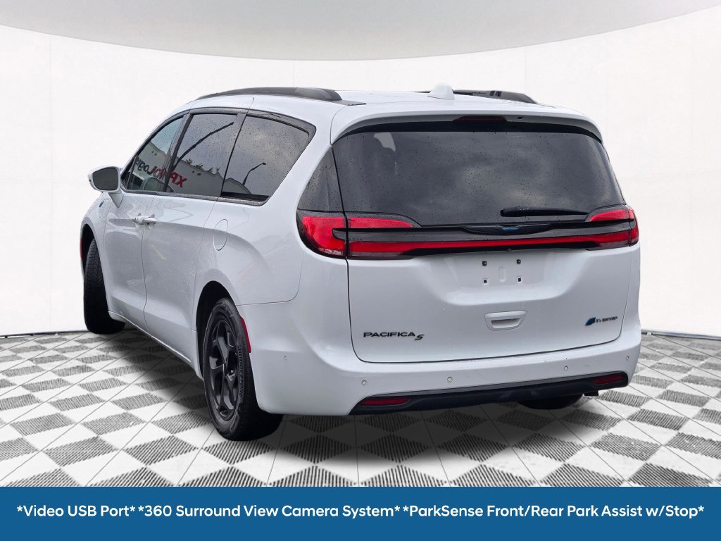 Used 2021 Chrysler Pacifica Touring-L w/ Uconnect Theater Family Group FWD image 31
