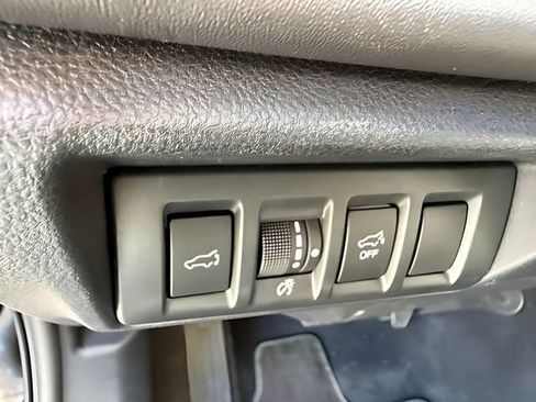 Used 2025 Subaru Outback Onyx Edition AWD/4WD image 12