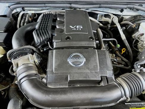 Used 2013 Nissan Frontier PRO-4X w/ Pro-4x Luxury Pkg image 32