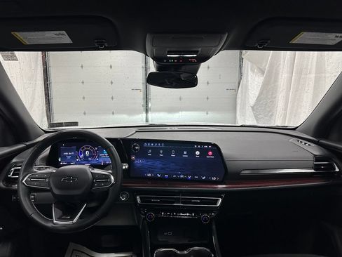 Used 2025 Chevrolet Traverse Z71 w/ Driver Confidence Package AWD/4WD image 37