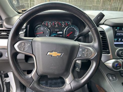 Used 2019 Chevrolet Suburban LT image 13