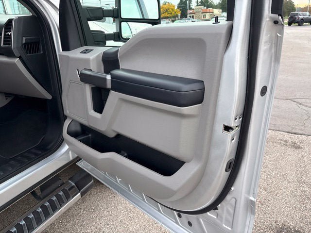 Used 2019 Ford F350 XLT w/ XLT Value Package AWD/4WD image 8