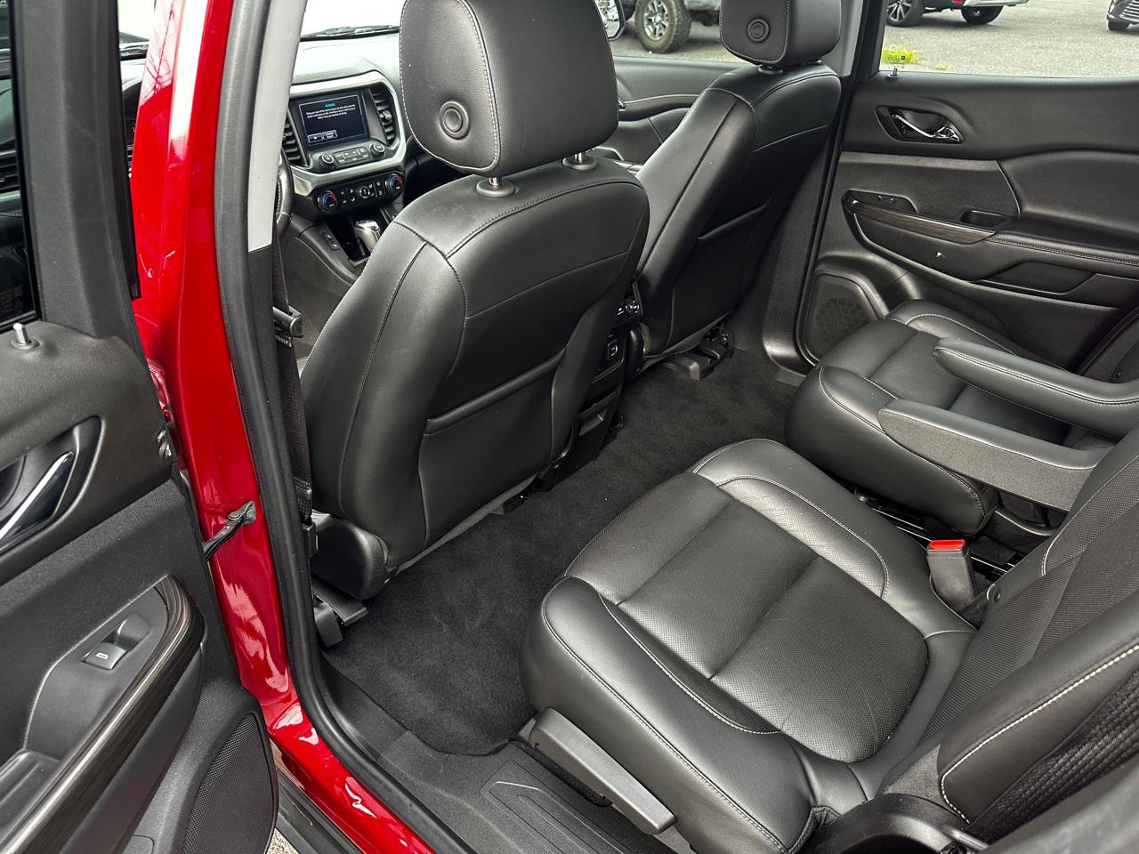 Used 2019 GMC Acadia SLT FWD image 16