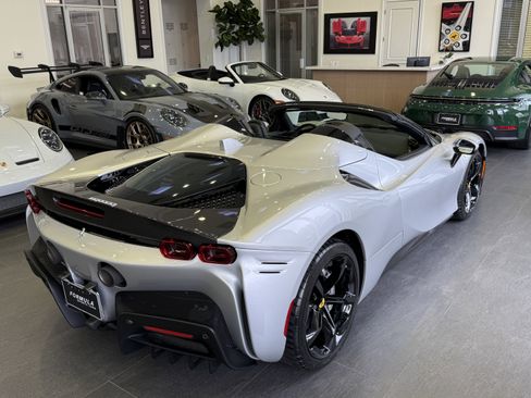 Used 2024 Ferrari SF90 Spider AWD/4WD image 13