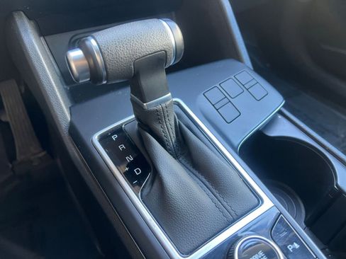 Used 2025 Kia Sportage LX image 41