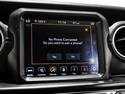 Used 2020 Jeep Wrangler Unlimited Sahara AWD/4WD image 32