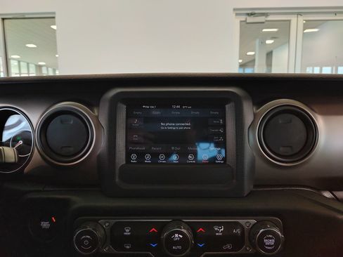 Used 2021 Jeep Wrangler Sport AWD/4WD image 21
