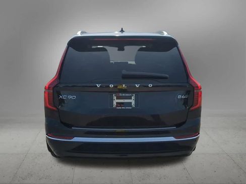 Used 2026 Volvo XC90 B6 Plus w/ Protection Package Premier AWD/4WD image 5