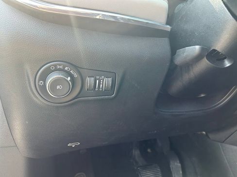 Used 2022 Jeep Compass Limited AWD/4WD image 29