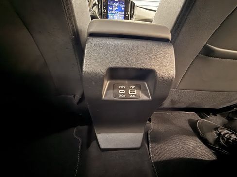 Used 2024 Subaru Crosstrek 2.0i Premium image 18