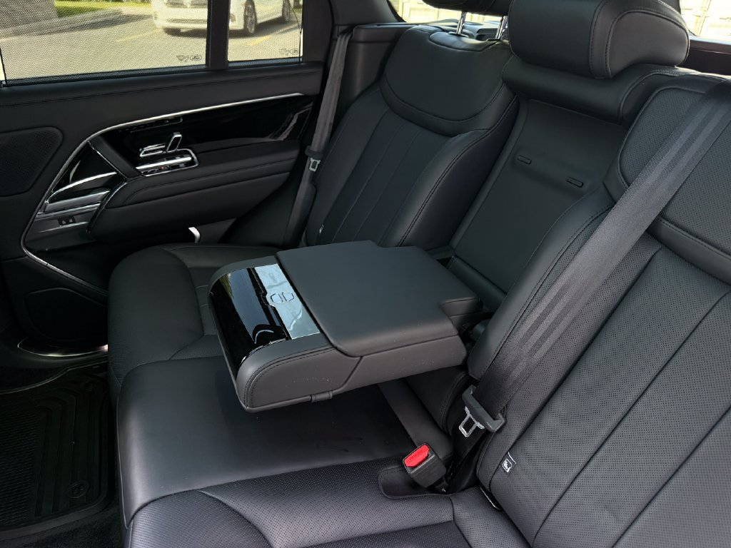 Used 2023 Land Rover Range Rover SE AWD/4WD image 35