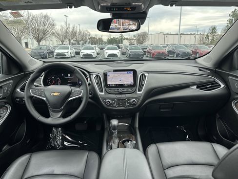 Used 2023 Chevrolet Malibu LT image 29