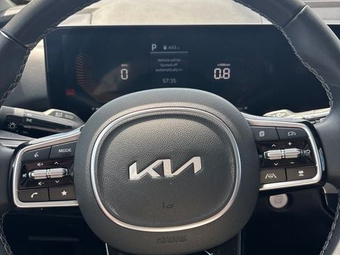 Used 2025 Kia Sorento S w/ Panoramic Sunroof Package FWD image 15