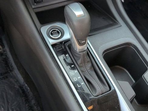 Used 2025 Nissan Sentra SV FWD image 19