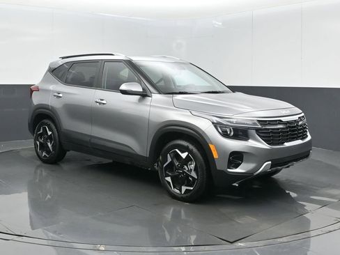Used 2025 Kia Seltos S image 1