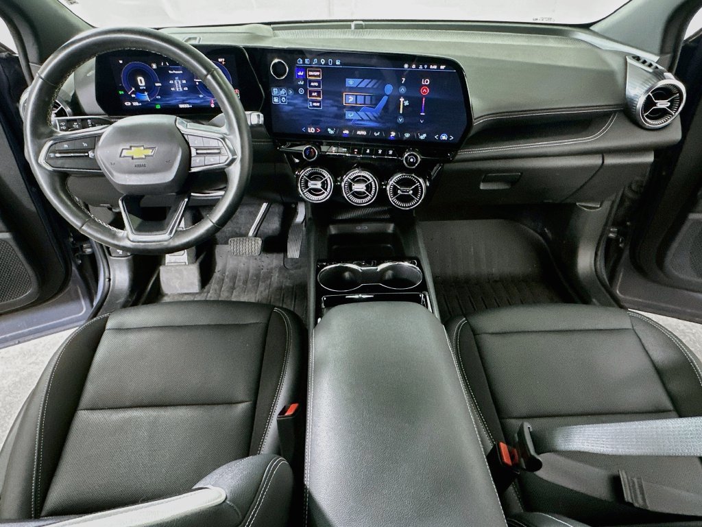 Used 2025 Chevrolet Blazer EV LT AWD/4WD image 18