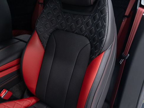 Certified 2023 Bentley Continental GT V8 AWD/4WD image 18