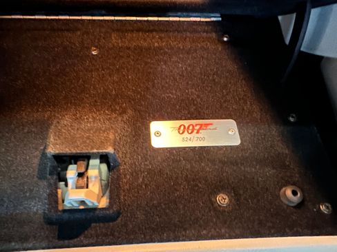 Used 2003 Ford Thunderbird image 50