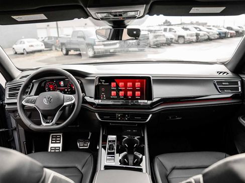 New 2026 Volkswagen Atlas Cross Sport SEL R-Line image 10