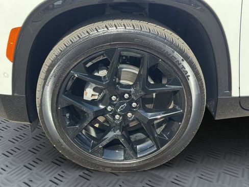 Used 2024 Chevrolet Traverse RS w/ LPO, Floor Liner Package AWD/4WD image 27