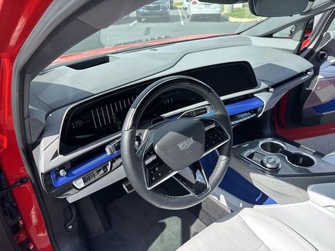 Used 2025 Cadillac Optiq Sport 2 image 9