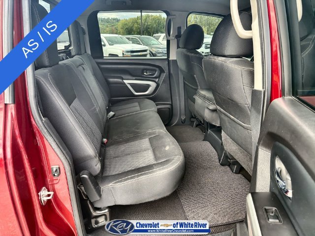 Used 2017 Nissan Titan SV AWD/4WD image 28