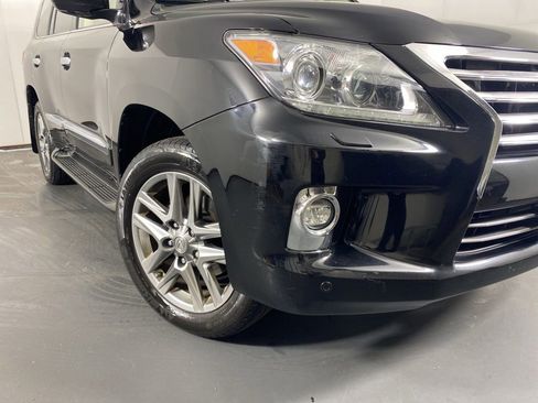 Used 2015 Lexus LX 570 4WD image 3