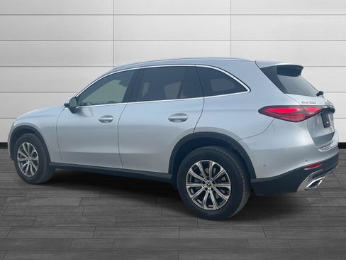 Used 2025 Mercedes-Benz GLC 300 image 4