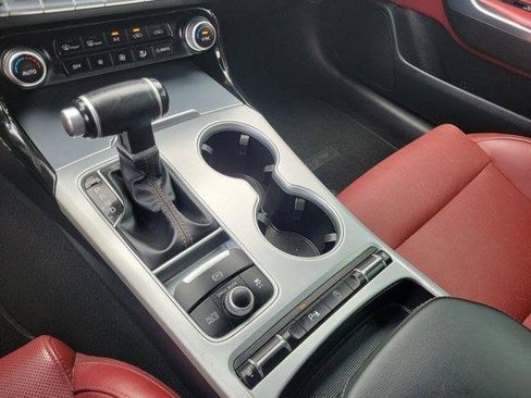 Used 2018 Kia Stinger GT1 image 32