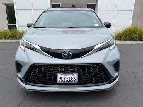 Certified 2024 Toyota Sienna XSE w/ XSE Plus Package AWD/4WD image 3