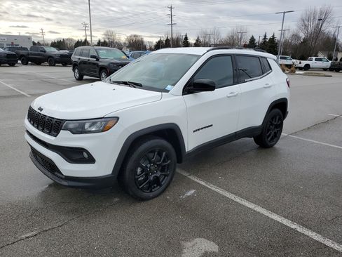 New 2026 Jeep Compass Latitude image 44