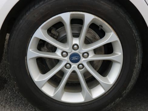 Used 2019 Ford Fusion SEL FWD image 13