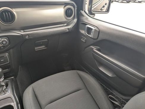 Used 2020 Jeep Gladiator Sport w/ Quick Order Package 24S image 17