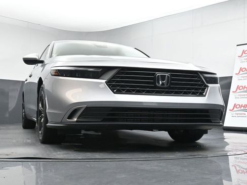 Used 2024 Honda Accord EX image 33