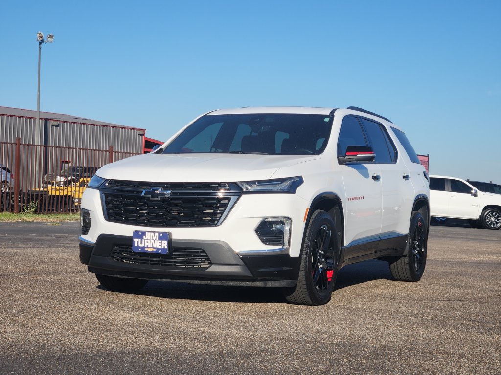 Used 2023 Chevrolet Traverse Premier w/ Redline Edition FWD image 3