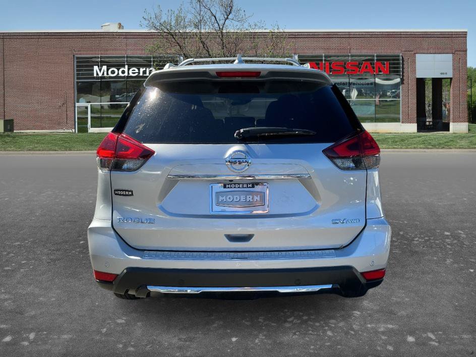 Used 2019 Nissan Rogue SV w/ Premium Package AWD/4WD image 3