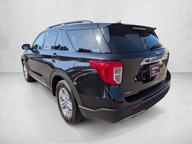 Used 2023 Ford Explorer XLT w/ Equipment Group 202A RWD image 8
