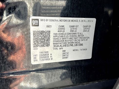 Used 2024 GMC Terrain SLT w/ Infotainment Package II image 11