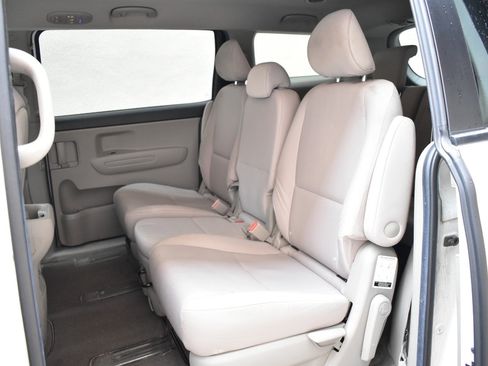 Used 2020 Kia Sedona LX FWD image 16