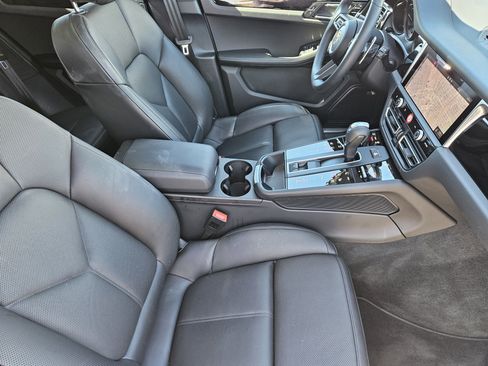 Certified 2025 Porsche Macan S AWD/4WD image 15