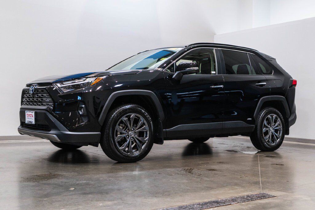 Used 2023 Toyota RAV4 Limited AWD/4WD image 3