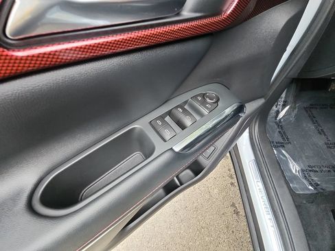 Used 2026 Chevrolet Traverse Z71 w/ LPO, Floor Liner Package AWD/4WD image 36