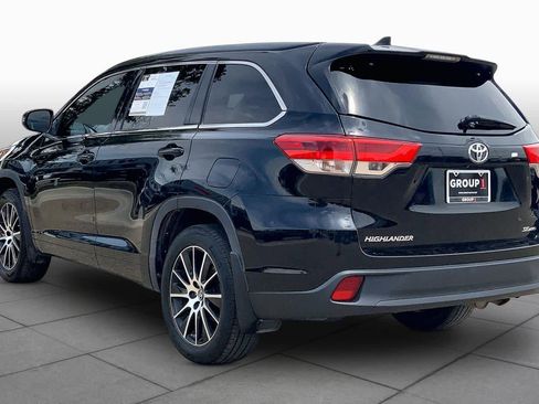 Used 2017 Toyota Highlander SE AWD/4WD image 12