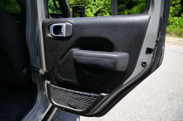 Used 2023 Jeep Wrangler Unlimited Sport AWD/4WD image 35