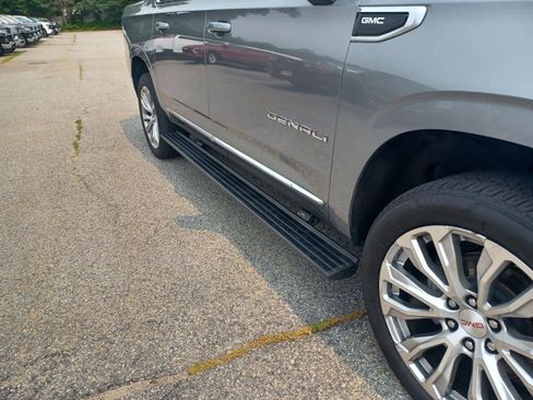 Used 2023 GMC Yukon XL Denali AWD/4WD image 32